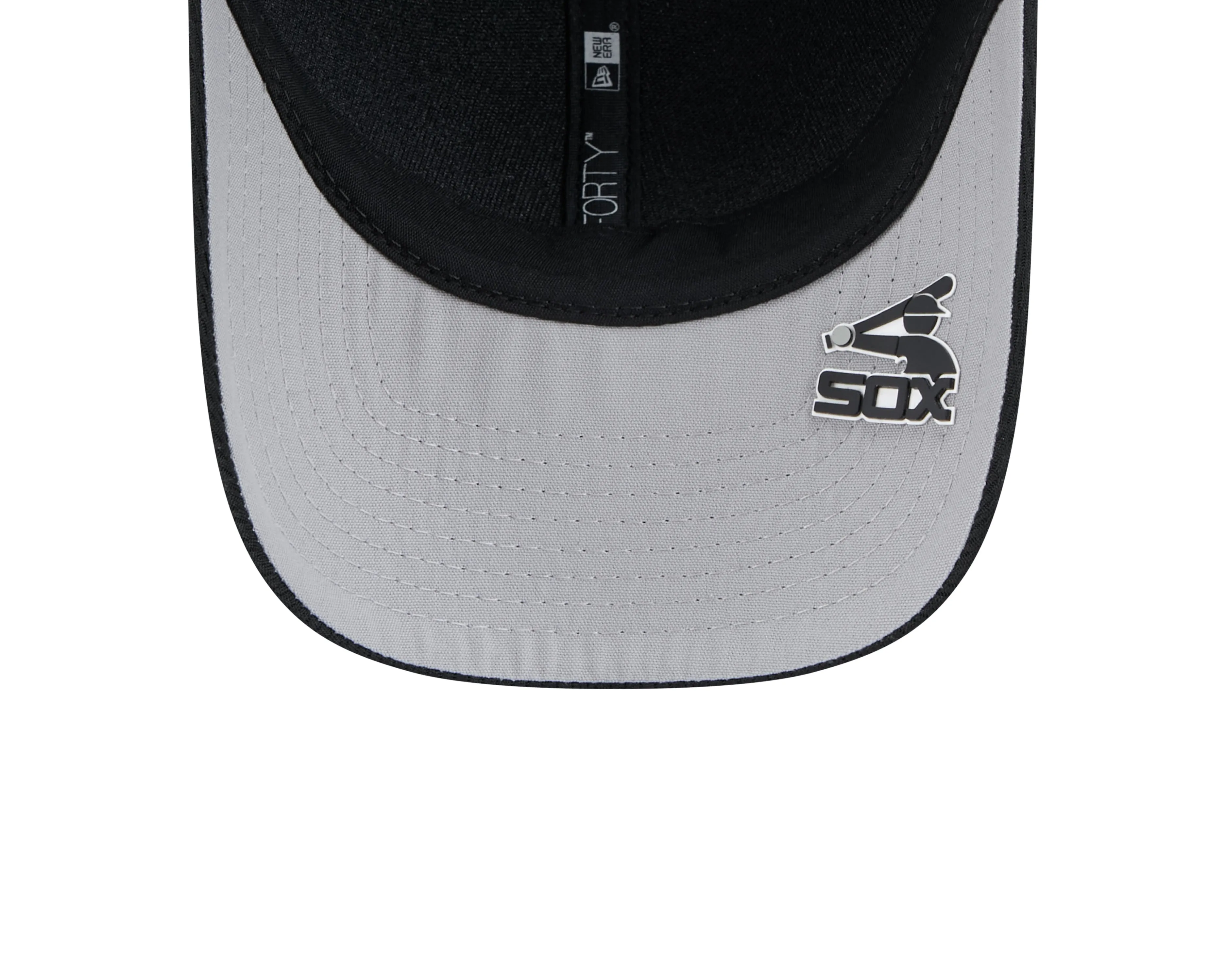 Chicago White Sox New Era Black 2025 Clubhouse Alternate M-Crown 9FORTY Adjustable Hat
