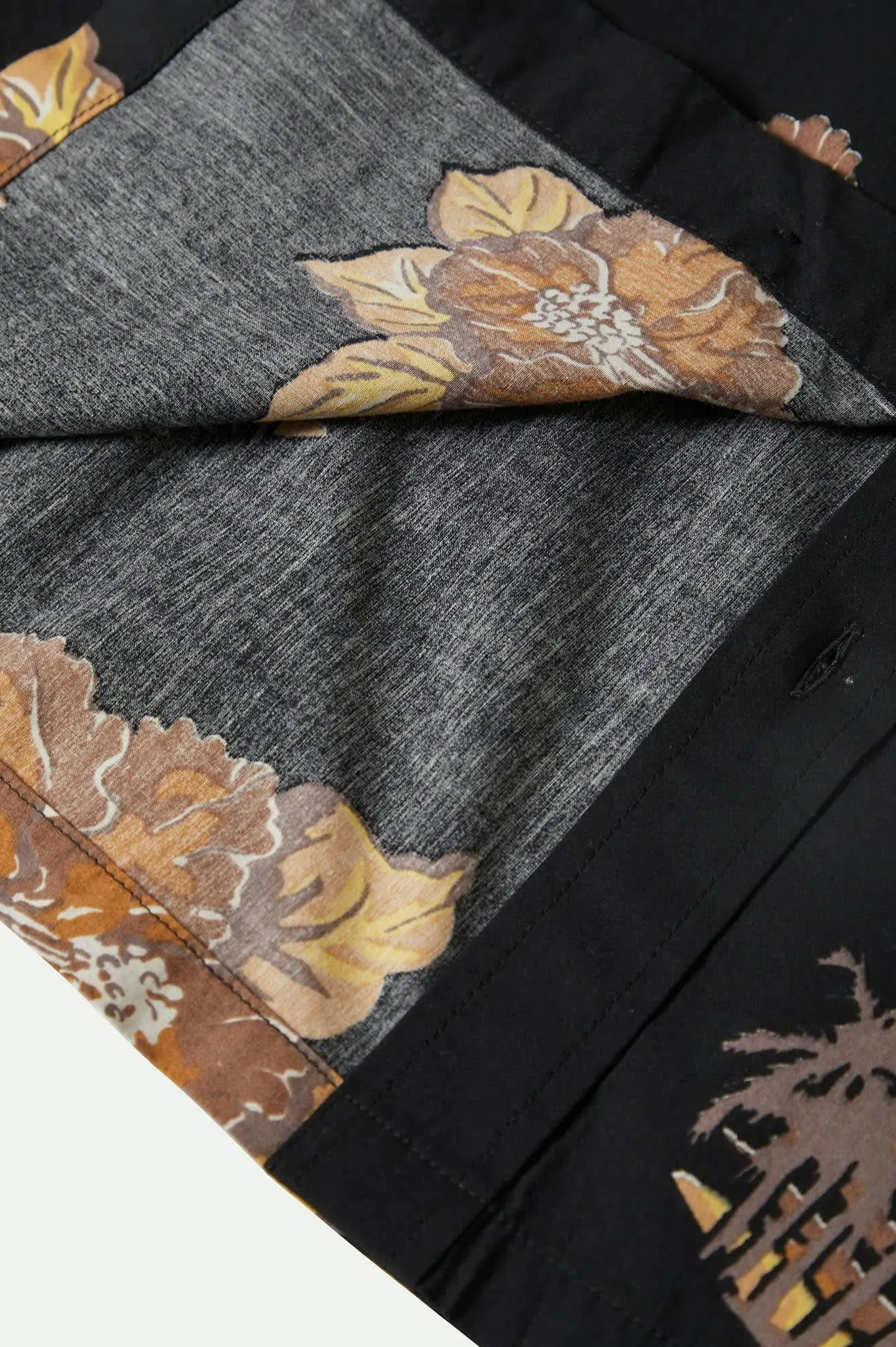 CRU Print Relaxed S/S Shirt - Washed Black/Charcoal Floral