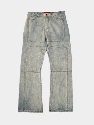 Jeans In Denim Chiaro Con Effetto Graffiato