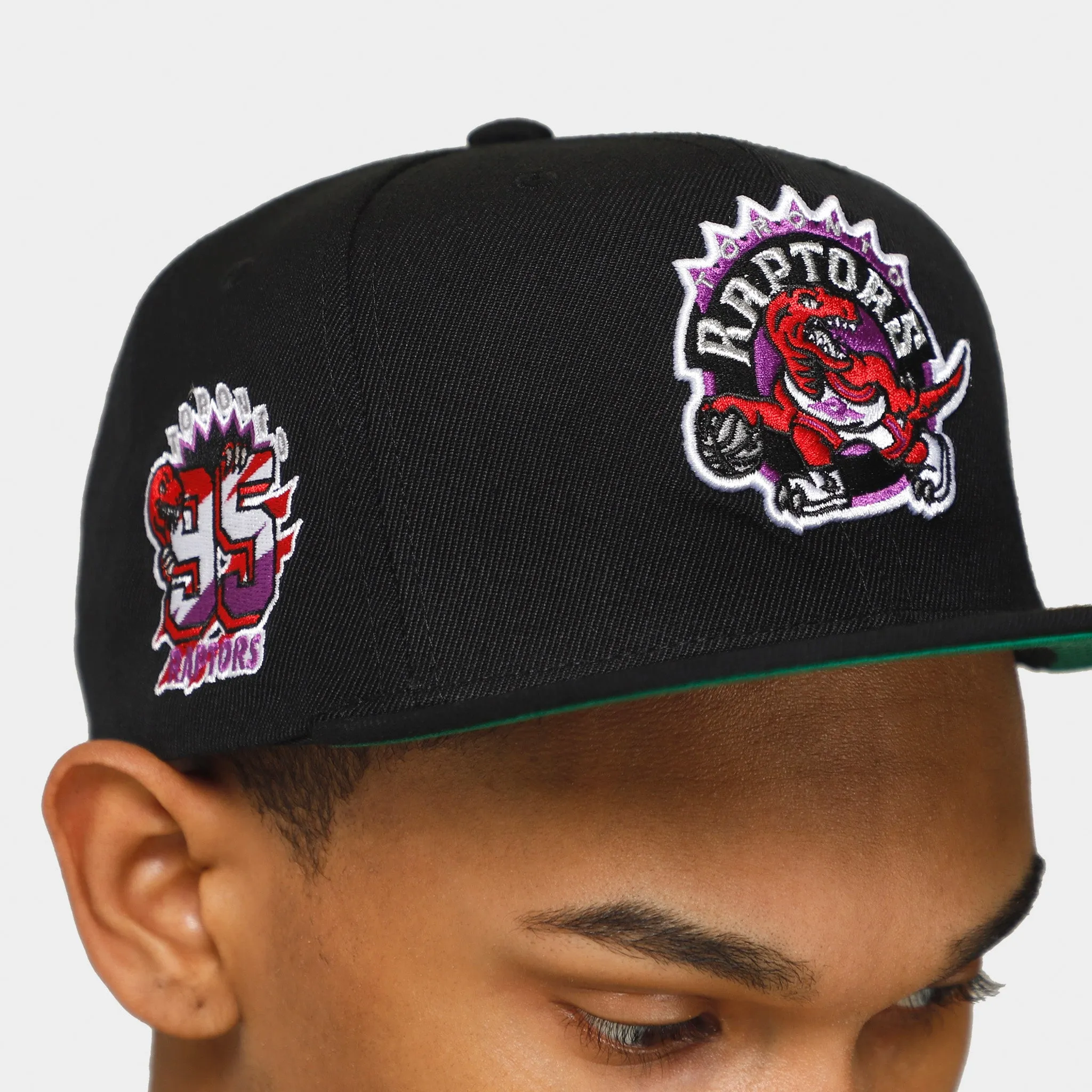 Mitchell & Ness Toronto Raptors Side Jam Snapback / Black