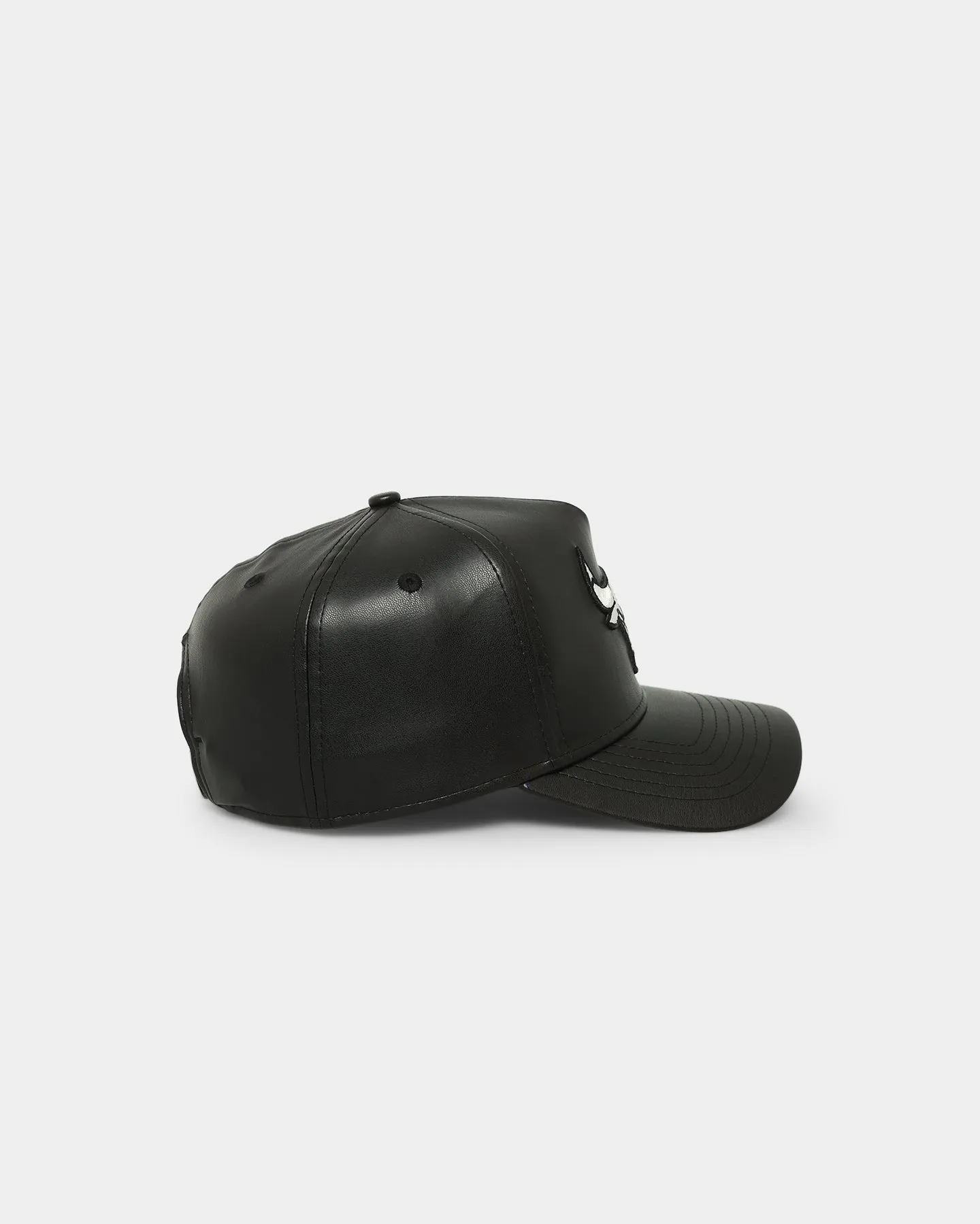 New Era Chicago Bulls 'PU Leather' 9FORTY K-Frame Strapback Black/White