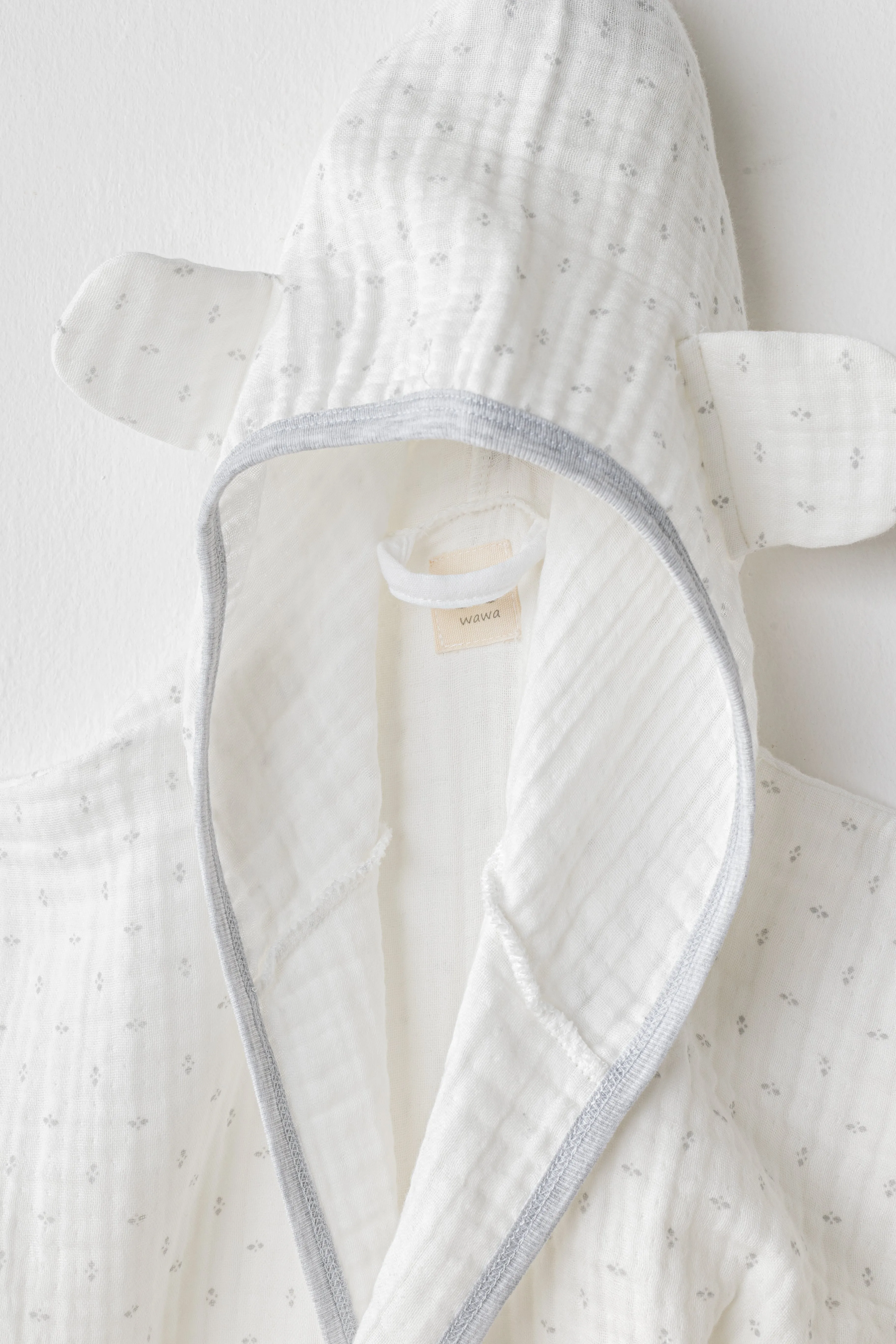White Wawa Boys Bathrobe